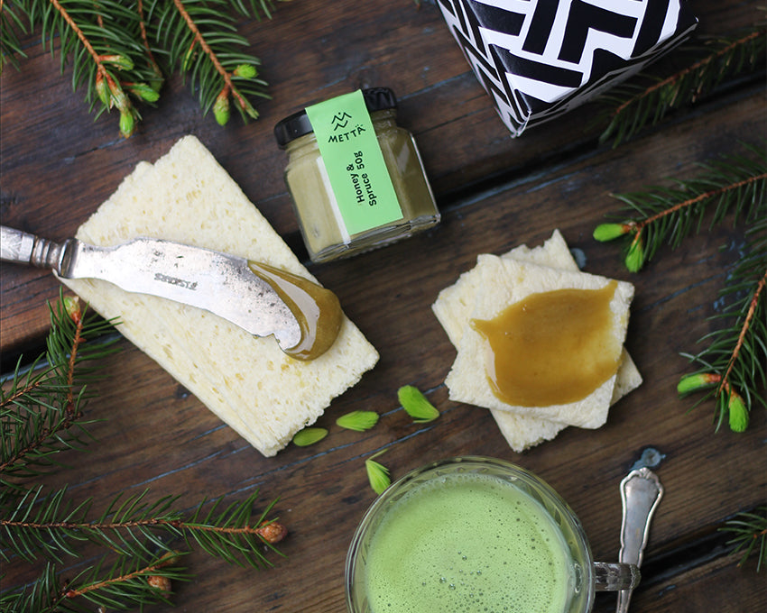 Spruce Crackers & Green Latte